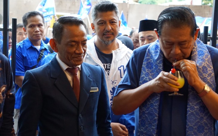 Kamis (25/1/2024), SBY mulai menyapa warga Malang raya, dan tiba di tempat bermalam di Kabupaten Malang sekitar jam 16.00 WIB.