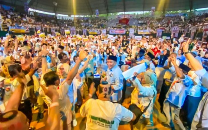 Relawan Pemenangan Caleg BHS Partai Gerinda saat Padati GOR Sidoarjo