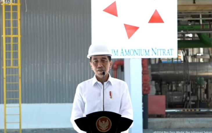 Presiden RI Joko Widodo saat saat meresmikan Panrik Amonium Nitrat di Kalimantan Timur, Kamis (29/2/2024). 