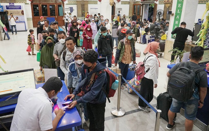 PT KAI telah membuka tiket untuk periode angkutan Lebaran 2024.