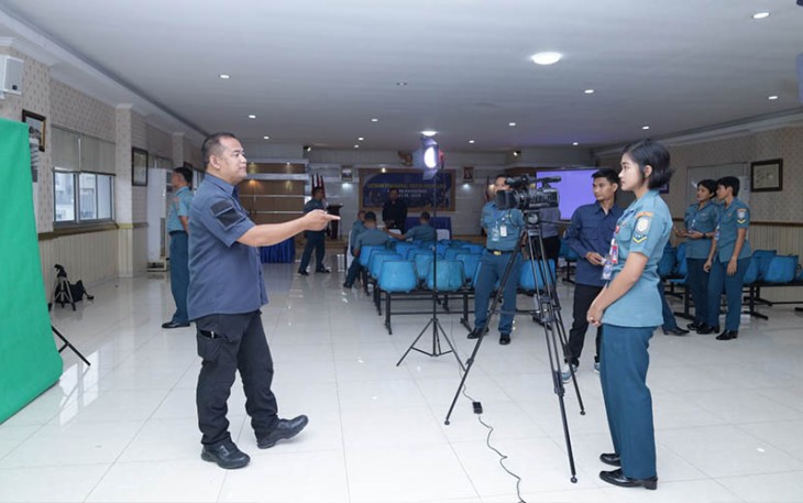 Prajurit Kolinlamil Ikuti Pelatihan Reporter