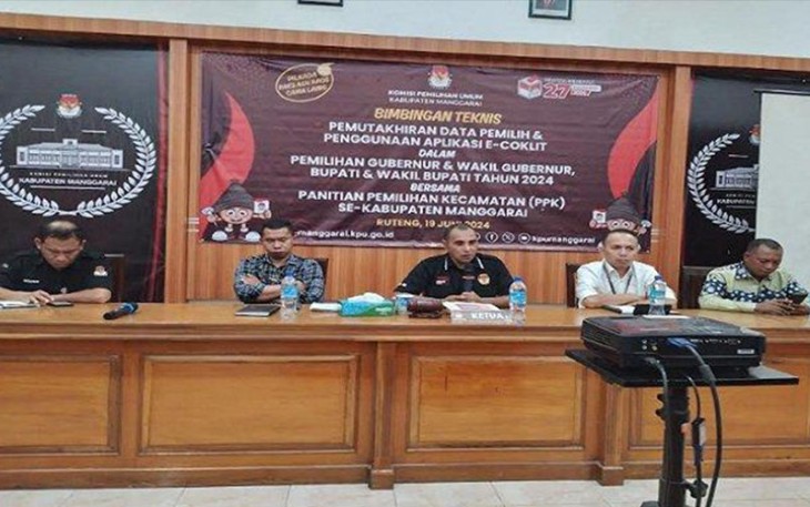KPUD Manggarai saat bimtek 