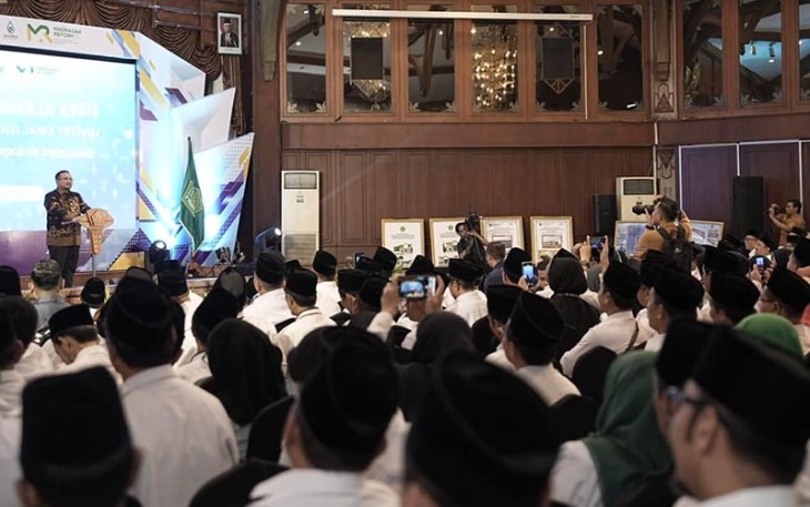 Menag dihadapan ratusan ASN Kanwil Kemenag Provinsi Jawa Tengah, Semarang, Minggu (4/2/2024).