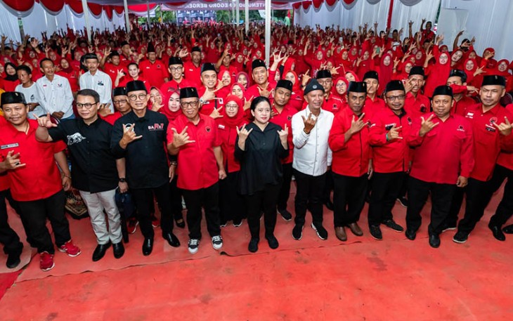 Puan saat memberi arahan kepada kader PDIP dalam acara Peletakan Batu Pertama Gedung Pertemuan DPC PDIP Bojonegoro, Jawa Timur, Jumat (19/1/2024).