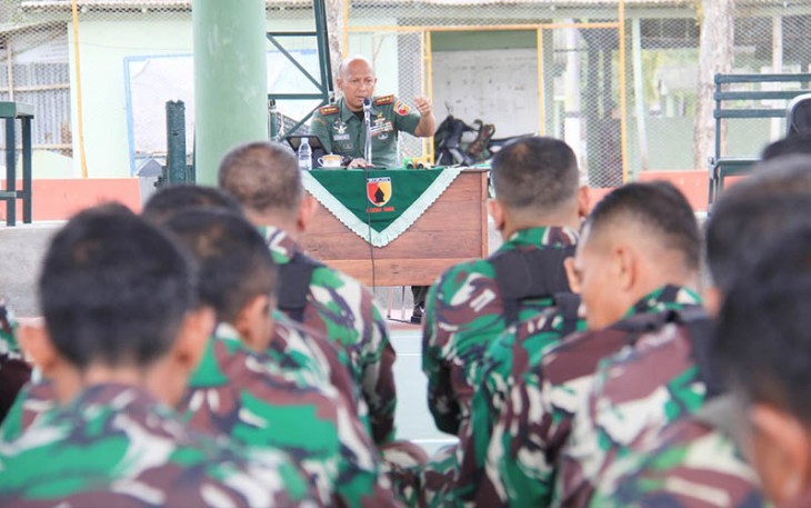Jam Komandan Dandim 0806/Trenggalek Membangun Harmoni di Tengah Anggota Militer dan PNS