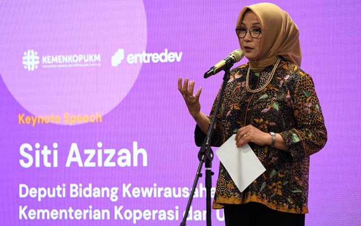Deputi Bidang Kewirausahaan KemenKopUKM Siti Azizah saat membuka acara Open Call Entredev 2024 di Jakarta, Selasa (6/2/2024).