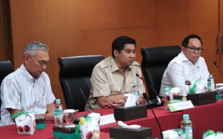 Menteri PKP Maruarar Sirait memberikan keterangan dalam rakor di Jakarta, Selasa (27/5)