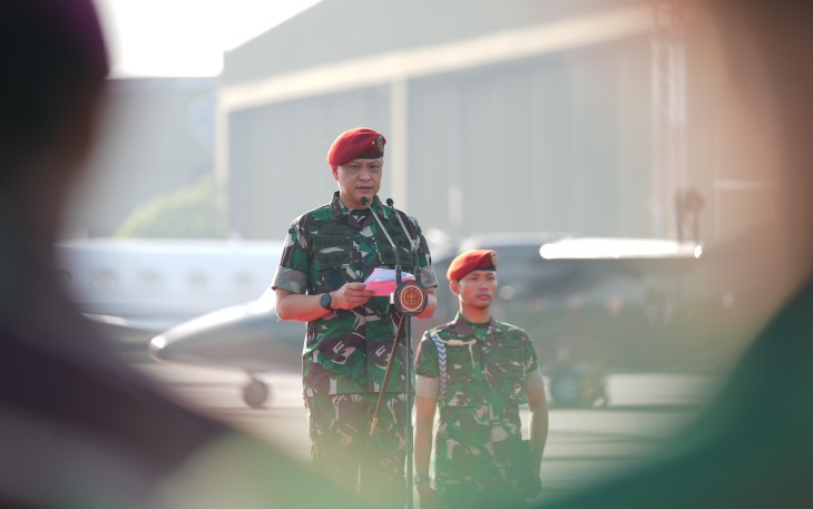 DanKoopssus TNI Brigjen TNI Yudha Airlangga, S.E. pada saat memimpin Apel  Pemberangkatan Peserta Latihan Gabungan Bersama (Latgabma) Trisula Wyvern dan Talisman Sabre 2025