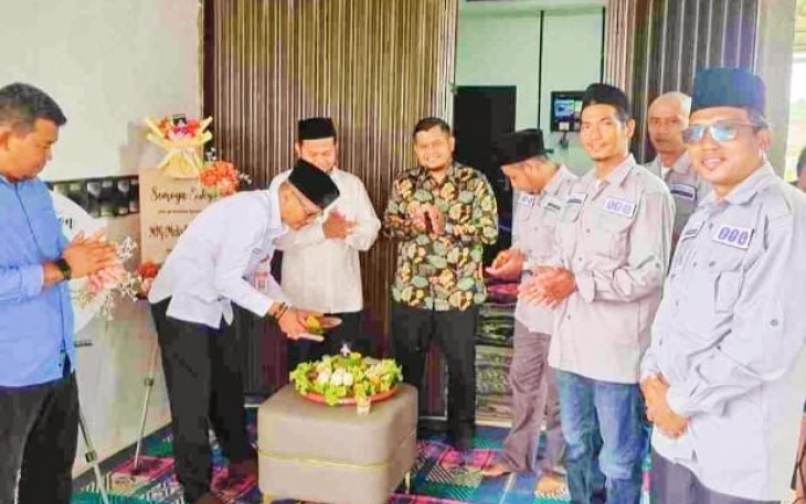 Kadis Kominfo Teguh saat mewakili Wali Kota Tanjungpinang, Lis Darmansyah, untuk meresmikan kantor baru sekaligus peluncuran program Kavlingan Nusantara.