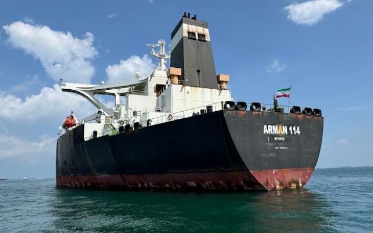 Kapal Tanker MT Arman 114