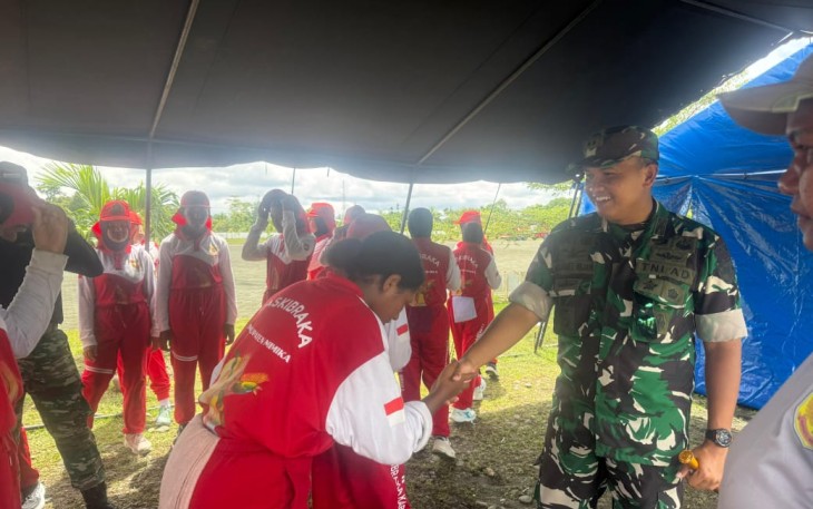 Dandim 1710/Mimika Tinjau Latihan Anggota Paskibraka