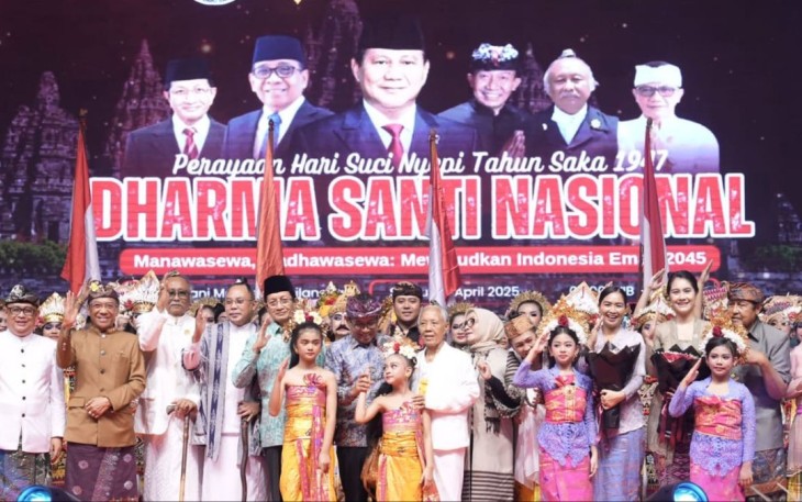 Menag Nasaruddin Umar dalam perayaan Dharmasanti Nasional di Jakarta 