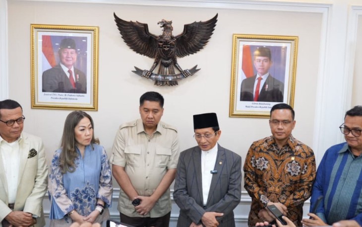 Menag Nasaruddin Umar saat memberikan keterangan pers di Jakarta, Senin (13/10)