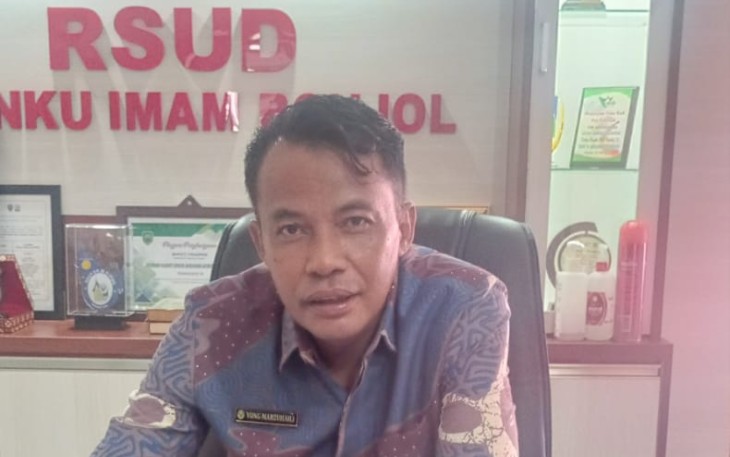 dr Yong Marzuahaili.MKM Direktur RSUD Tuanku Imam Bonjol