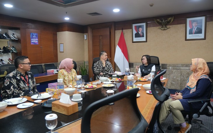 Wakil Menteri Ekonomi Kreatif/Wakil Kepala Ekonomi Kreatif (Wamenekraf/Wakabekraf) Irene Umar  Bahas Budaya Kerja dengan Pakar SDM Handi Kurniawan