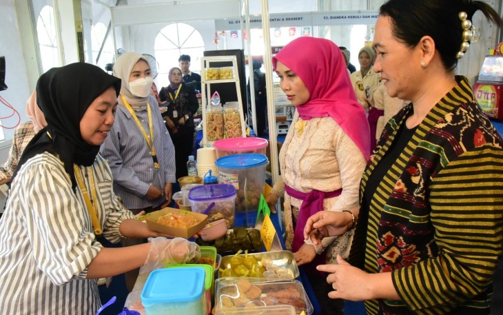 Ketua Dharma Wanita Persatuan (DWP) Bakamla RI Ny. Yuanita Irvansyah menghadiri Jala Fair 2025 di Balai Samudera, Kelapa Gading, Jakarta Utara, pada Kamis (9/1/2025)