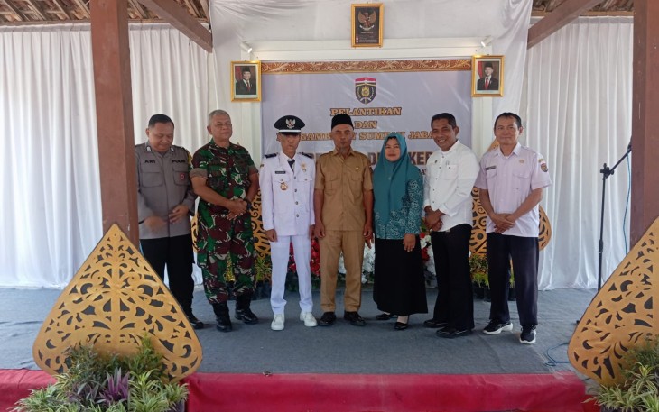 Danramil 02/Paron Bersama Forkopimca Hadiri Pengambilan Sumpah Dan Pelantikan Jabatan Perangkat Desa