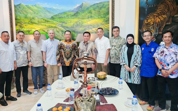 Bamsoet saat menerima Panitia Jakarta Formula E 2025 di Jakarta, Kamis (9/1/25).