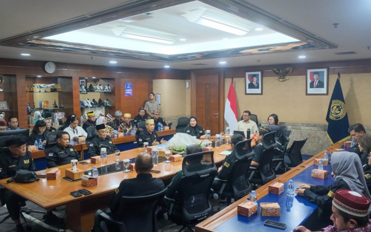Menekraf dan Wamenekraf saat Terima Audiensi Forum Silaturahmi Keraton Nusantara