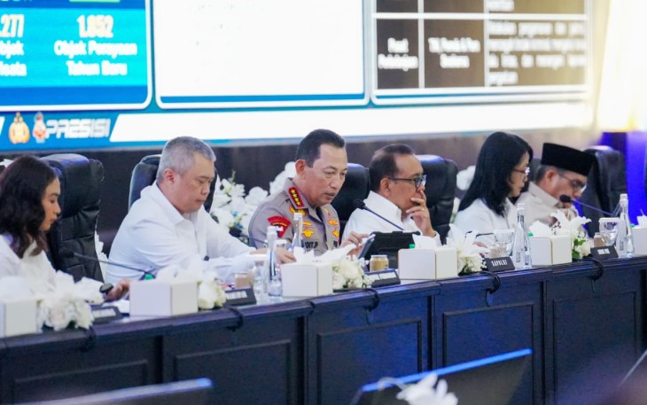 Kapolri Jenderal Listyo Sigit Prabowo menghadiri rapat koordinasi (rakor) lintas sektoral terkait dengan kesiapan pengamanan dan pelayanan masyarakat menghadapi perayaan Natal 2025 dan Tahun Baru 2026 (Nataru)