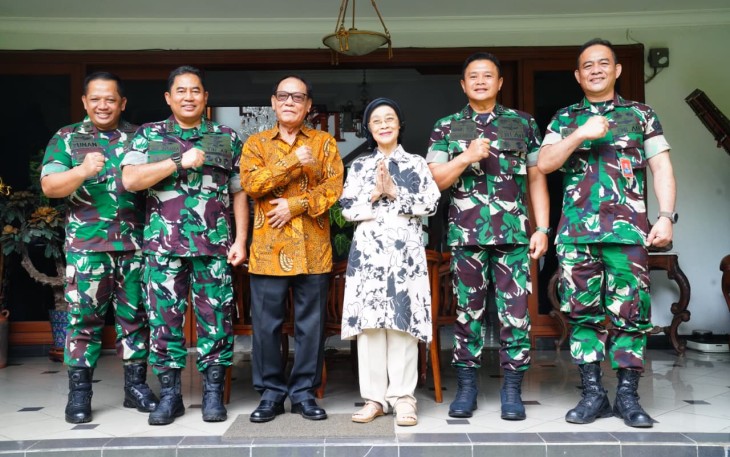 Dansesko TNI Anjangsana Dengan Mantan Panglima TNI Jenderal TNI (Purn) Endriartono Soetarto