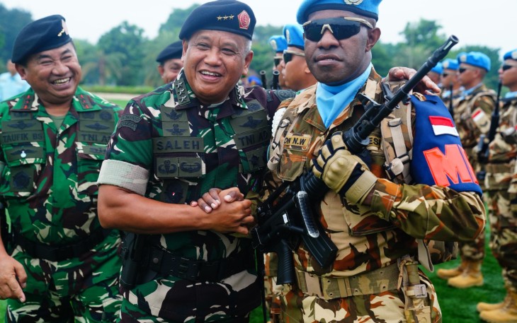 Inspektur Jenderal (Irjen) TNI Letjen TNI Muhammad Saleh Mustafa Jadi Inspektur Upacara Pemberangkatan Satgas Kizi TNI Kontingen Garuda XX-V MONUSCO Kongo TA. 2025, di Lapangan PRIMA, Mabes TNI, Cilangkap, Jakarta Timur, Kamis (19/06/2025)