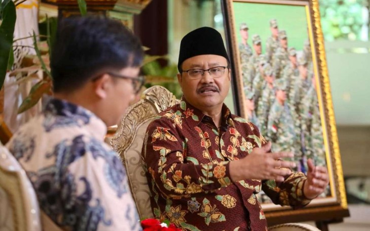 Mensos Saifullah Yusuf (Gus Ipul) saat wawancara bersama media Tirto di kantor Kementerian Sosial, Jakarta pada (22/1/2025).