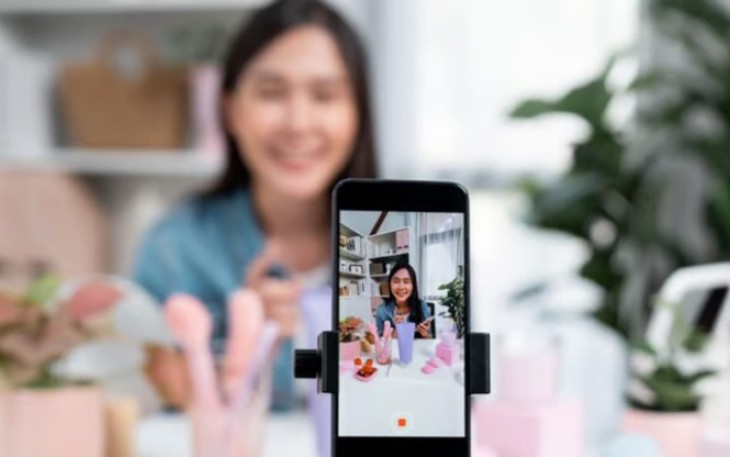 Bikin Iklan Pakai Smartphone