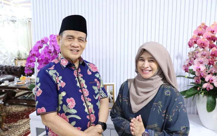 Wakil Menteri Agama Romo Muhammad Syafii dan Tenaga Ahli Menteri Kebudayaan Neno Warisman di Jakarta, Senin (27/10)