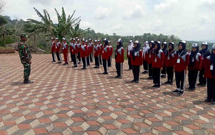 Pembekalan siswa sekolah wilayah desa binaan 