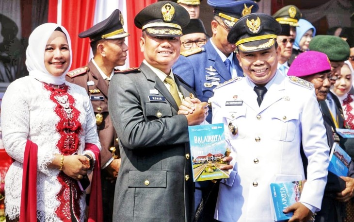 Danrem 083/Baladhika Jaya saat Ikuti Upacara HUT ke-80 RI di Balai Kota Malang