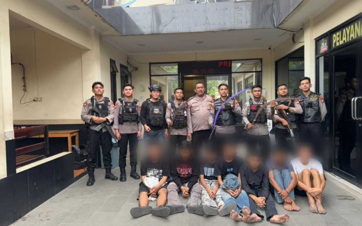 Cegah tawuran amankan 7 pemuda di Cengkareng Jakarta Barat, Rabu (1/1/25)