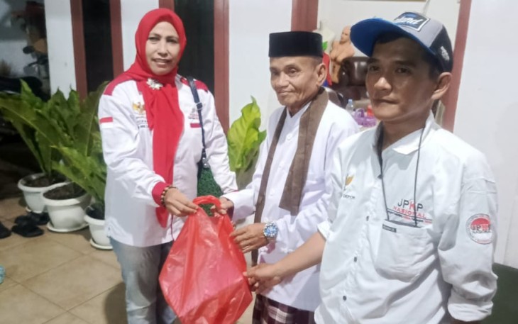H Zarkasih Hasan saat menerima kunjungan JPKPN Depok di kediamannya, Senin (6/1/25)