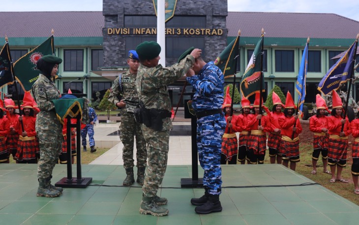Pengukuhan berlangsung di Madivif 3 Kostrad, Jalan Pakatto, Kecamatan Bontomarannu, Kabupaten Gowa, Sulawesi Selatan, Jumat (17/1/2025).