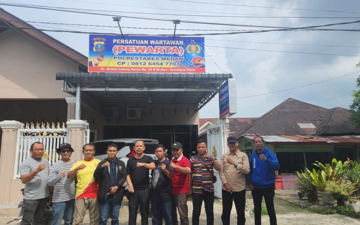 Semangat Pagi di Kantor Pewarta Polrestabes Medan Chairum Lubis Laksanakan Kegiatan Jumat Barokah.