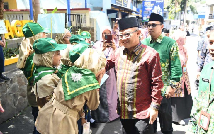 Mendikdasmen Abdul Mu'ti 