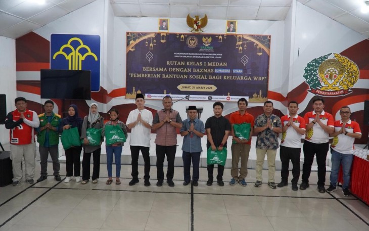 Rutan Kelas I Medan Bersama Berikan Bantuan Sosial kepada Keluarga Warga Binaan.