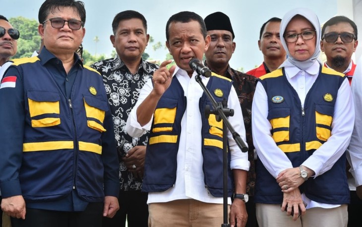 Menteri Bahlil Penuhi Janji Tambah Kuota Minyak Tanah untuk Maluku 
