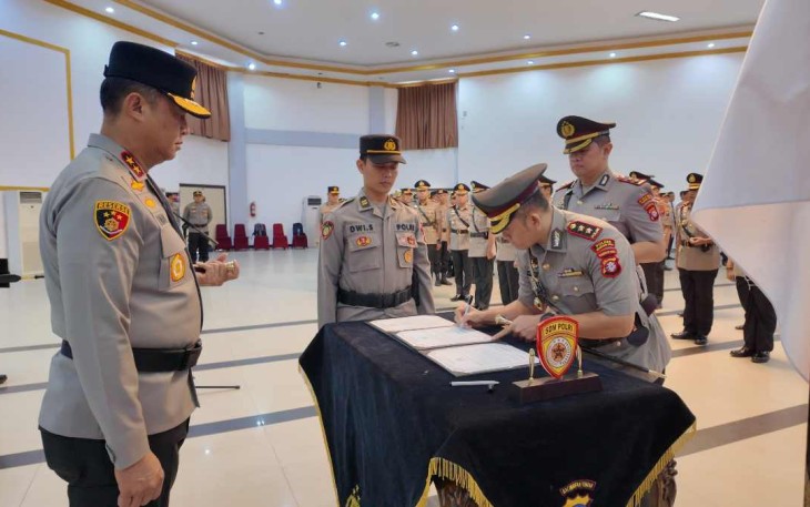 Kapolda Kalteng Irjen Pol Iwan Kurniawan saat sertijab PJU dan Kapolres jajaran Polda Kalteng, Rabu (9/4)