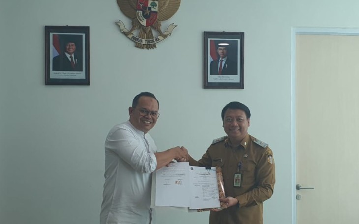 Kepala Dinkes Kota dr. Dharma Setyawan (kanan) Jalin Kerjasama dengan BPJS Ketenagakerjaan Cabang Blitar Lindungi Kader Posyandu dari Kecelakaan Kerja