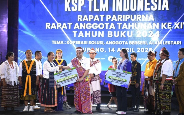 Menteri Koperasi (Menkop) Budi Arie Setiadi mengingatkan bahwa Rapat Anggota Tahunan (RAT) sebagai forum demokrasi ekonomi koperasi bukan sekadar forum laporan, melainkan ruang untuk memperkuat tata kelola, mendengar suara anggota, dan menyusun arah langkah ke depan