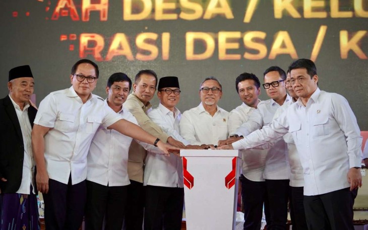 Wamenkop Ferry Juliantono saat Peluncuran dan Percepatan Musdes/Kel khusus pembentukan Kopdes/Kel Merah Putih di Surabaya, Rabu (30/4)