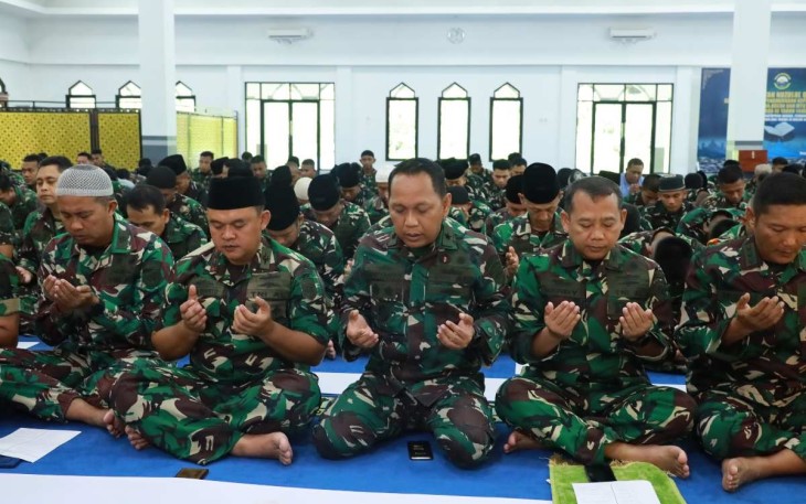 Doa bersama prajurit Koarmada III Sorong