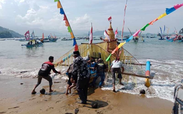 Tradisi Longkangan Nelayan Craken 