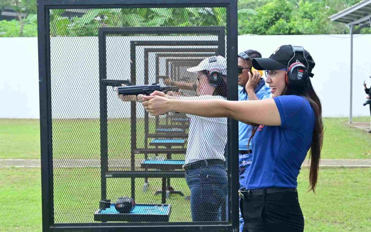 Latihan menembak di lanud Adi Soemarmo 