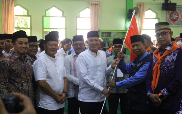 137 CJH Pasaman Kloter 13 Dilepas Bupati Pasaman Sabar AS