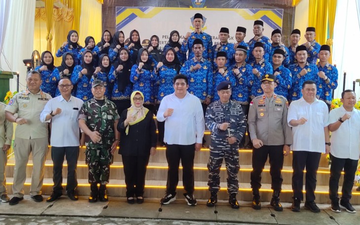 Bupati Bintan Lantik 53 PPPK di Halaman Rumah Adat Tambelan
