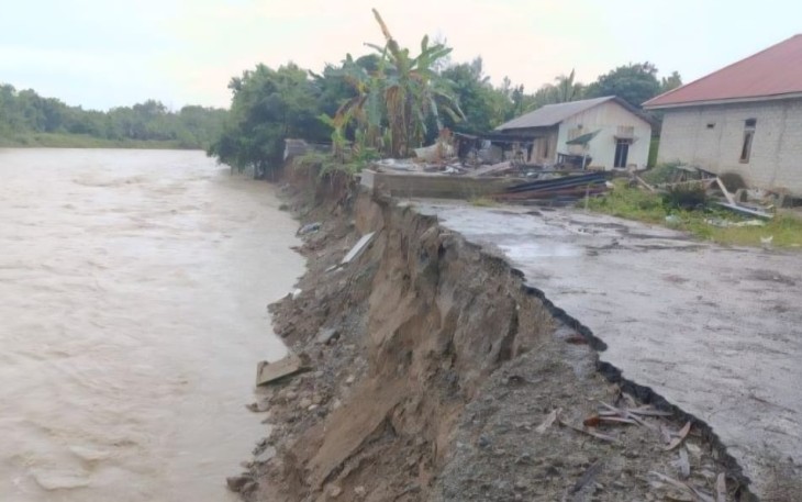 Kondisi banjir yang melanda wilayah Kabupaten Seram Bagian Timur, Provinsi Maluku pada Kamis (26/6).  Sumber foto: BPBD Kabupaten Seram Bagian Timur