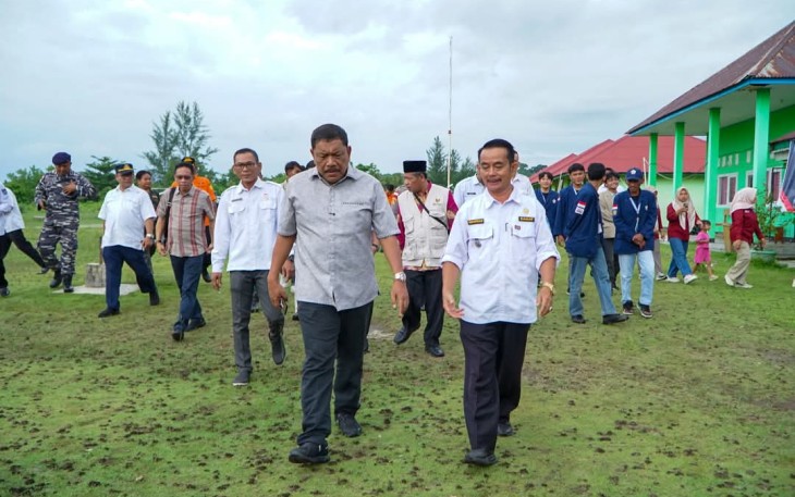 Wakil Gubernur (Wagub) Bengkulu, Mian, meninjau SMAN 6 Bengkulu Utara di Pulau Enggano pada Rabu (9/7)
