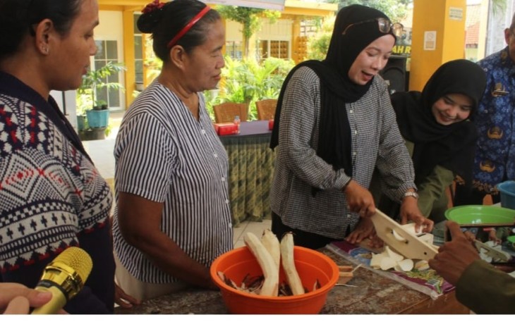 Inovasi Mahasiswa UPN Veteran Jatim Berdayakan UMKM Dukuh Menanggal